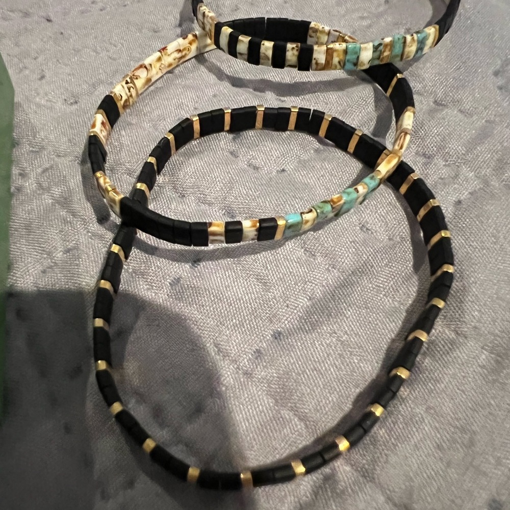 3 set Bracelets - Picture 5 of 6